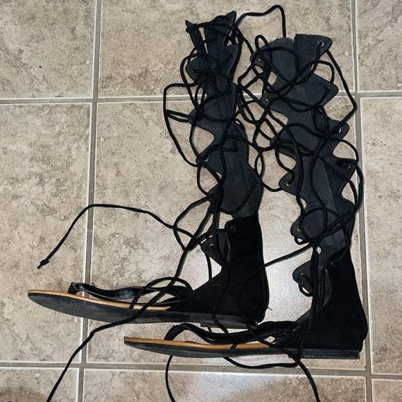 Gladiator knee high sandals - Picture 2 of 2